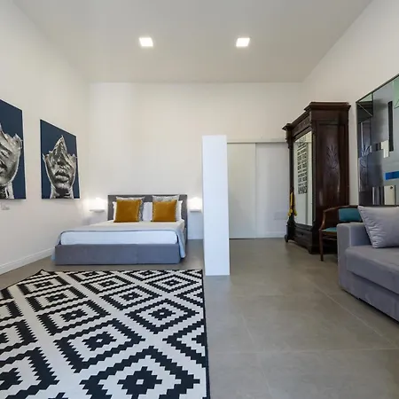 Apartment Via Toledo 55 - Palazzo Della Porta Naples